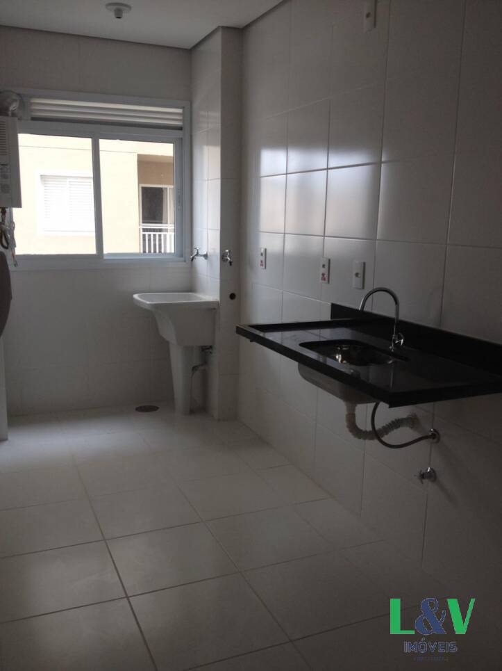 Apartamento para alugar com 3 quartos, 72m² - Foto 3