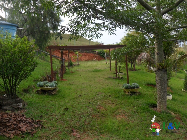 Fazenda à venda com 5 quartos, 300m² - Foto 4