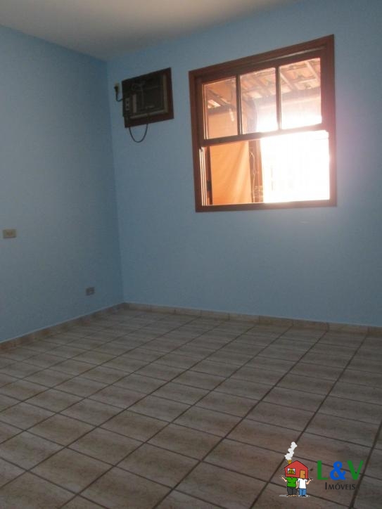 Casa à venda com 3 quartos, 250m² - Foto 42