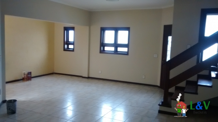 Casa de Condomínio à venda com 3 quartos, 380m² - Foto 2