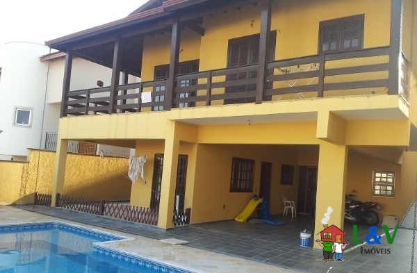 Casa de Condomínio à venda com 3 quartos, 260m² - Foto 3