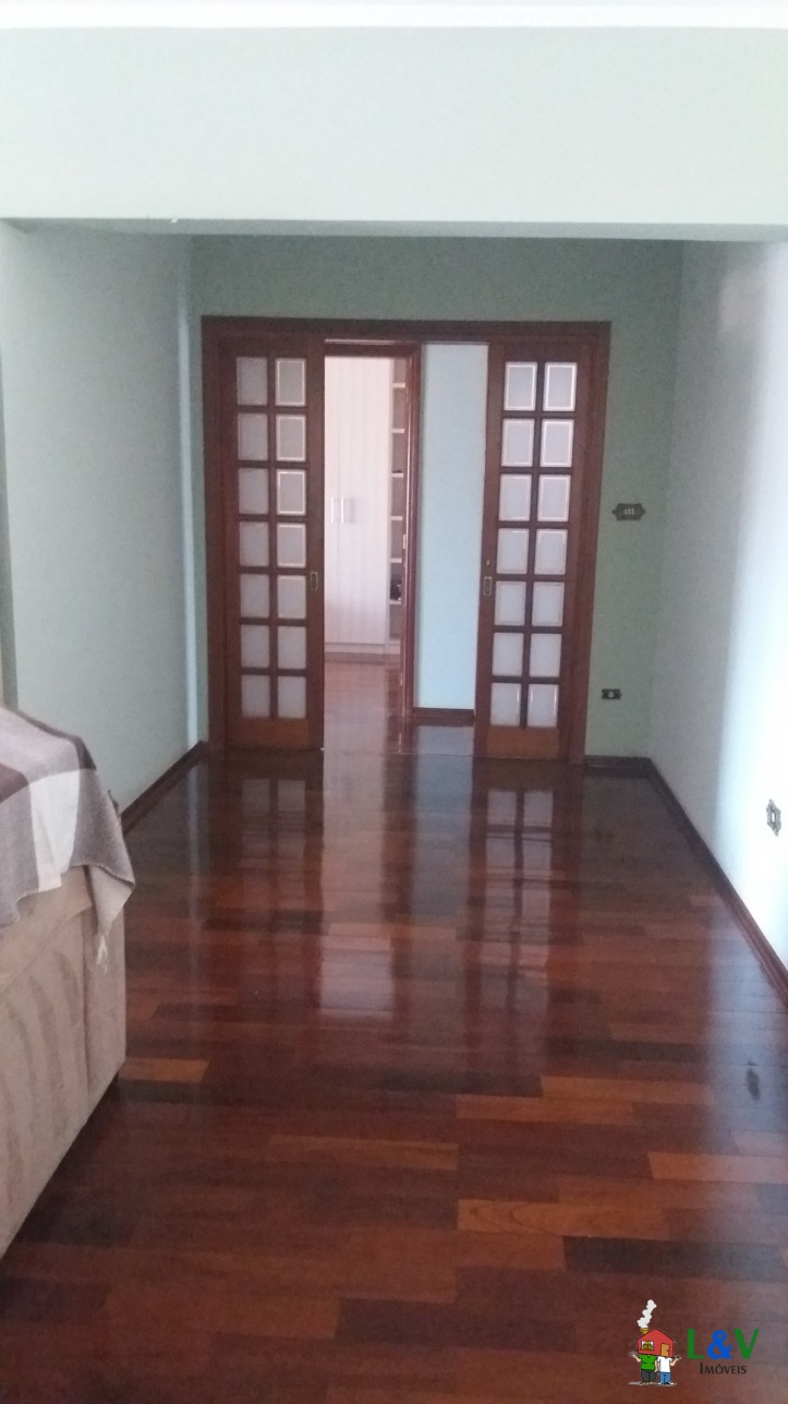 Casa à venda com 4 quartos, 330m² - Foto 2