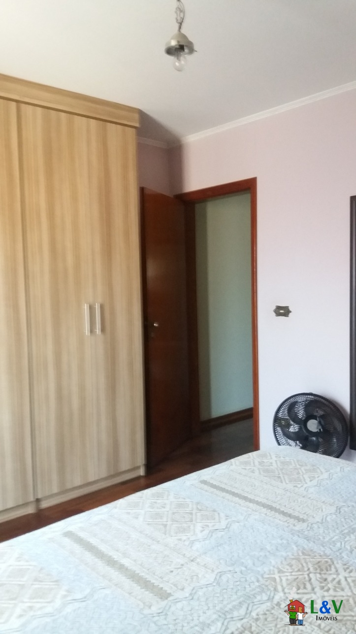 Casa à venda com 4 quartos, 330m² - Foto 18