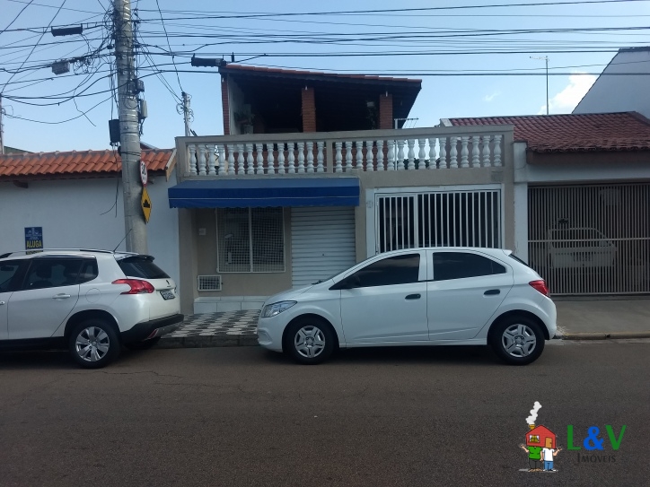 Casa à venda com 2 quartos, 200m² - Foto 1