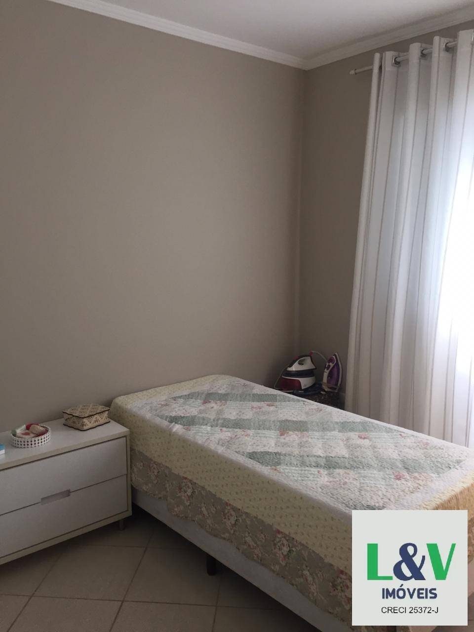 Apartamento à venda com 3 quartos, 75m² - Foto 18