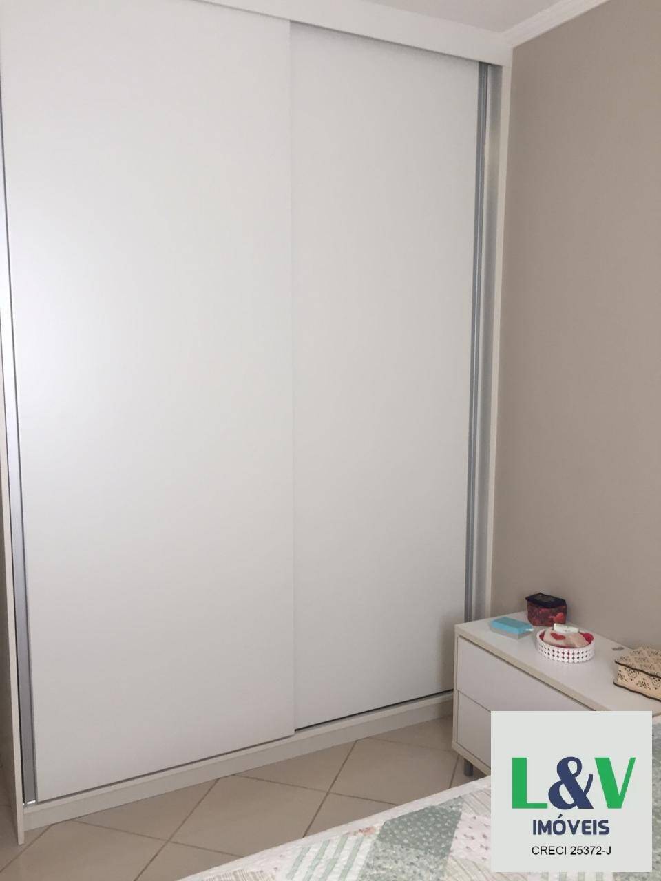 Apartamento à venda com 3 quartos, 75m² - Foto 17