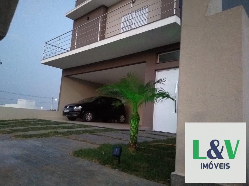 Casa de Condomínio à venda com 3 quartos, 204m² - Foto 2