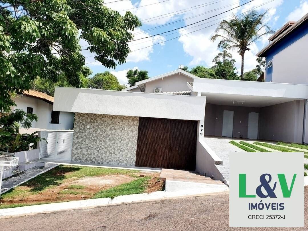 Casa de Condomínio à venda com 4 quartos, 306m² - Foto 2