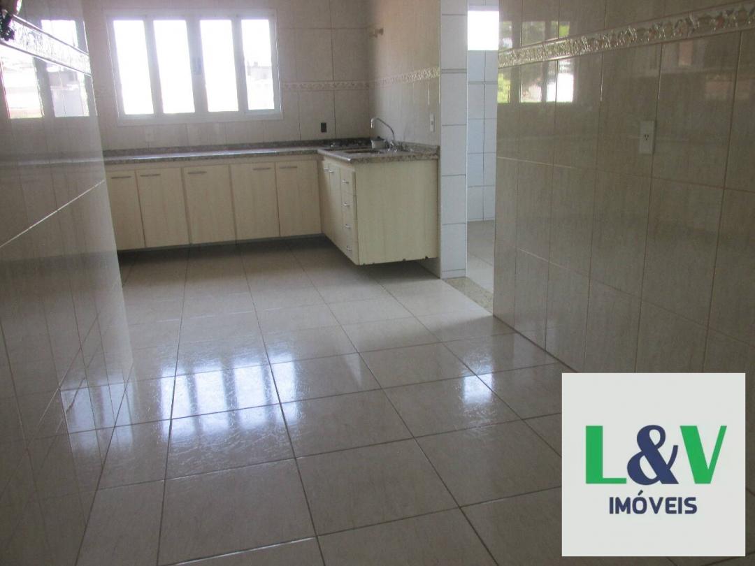 Casa à venda com 2 quartos, 291m² - Foto 14