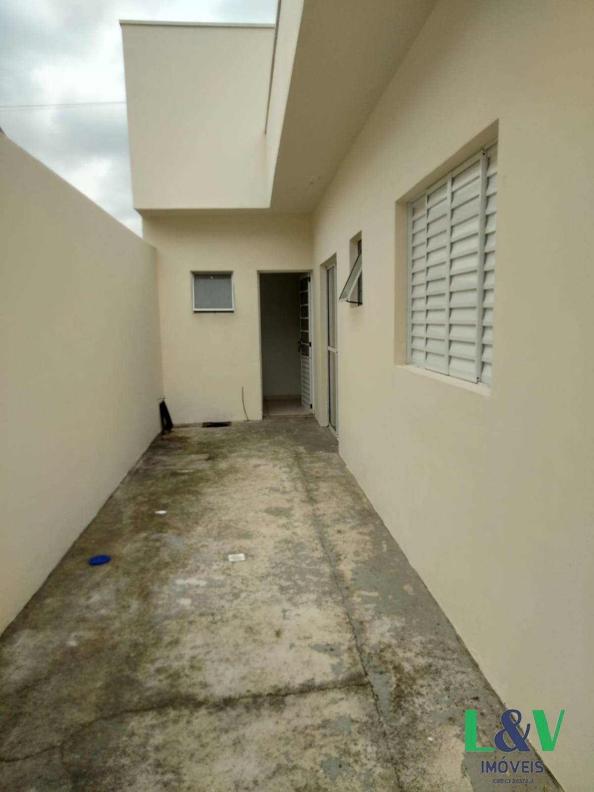 Casa para alugar com 2 quartos, 60m² - Foto 9