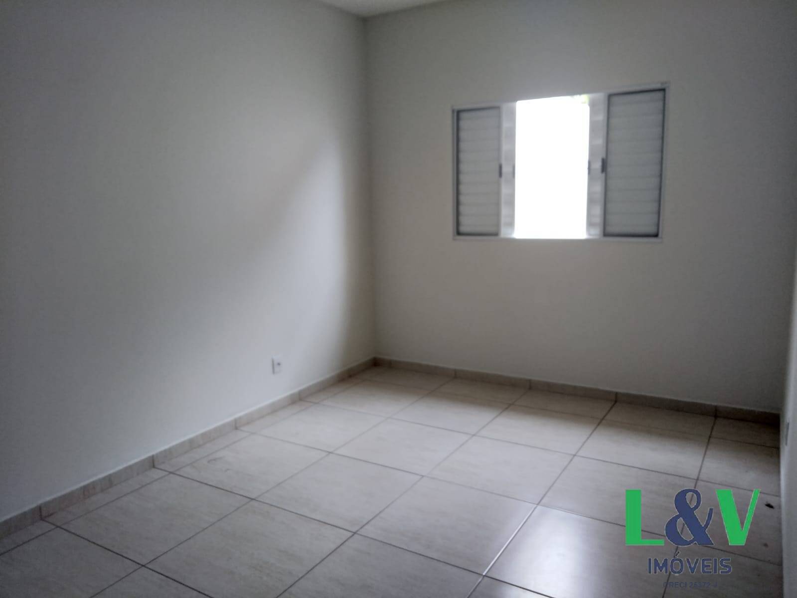 Casa para alugar com 2 quartos, 60m² - Foto 3