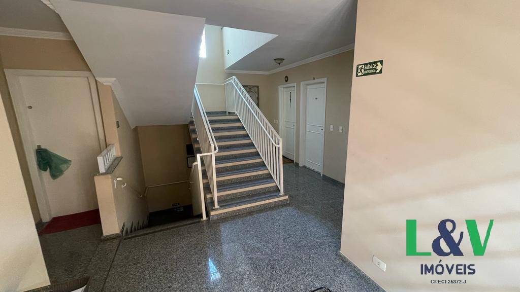 Apartamento à venda com 2 quartos, 74m² - Foto 32