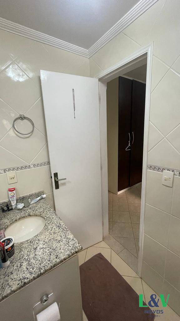 Apartamento à venda com 2 quartos, 74m² - Foto 31