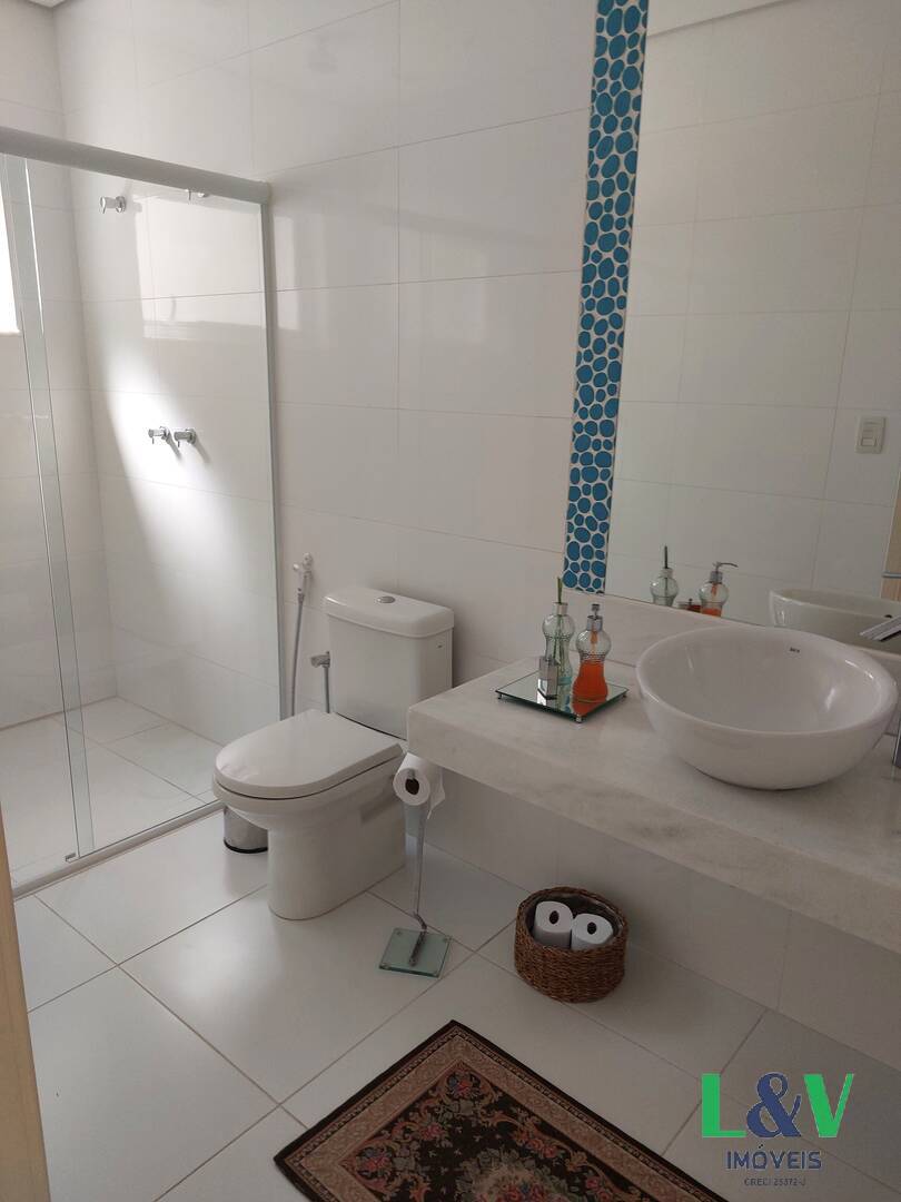 Casa de Condomínio à venda com 3 quartos, 360m² - Foto 5