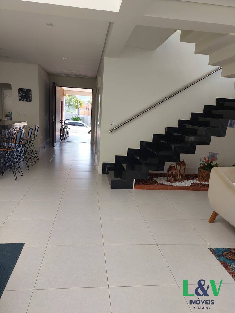 Casa de Condomínio à venda com 3 quartos, 360m² - Foto 17