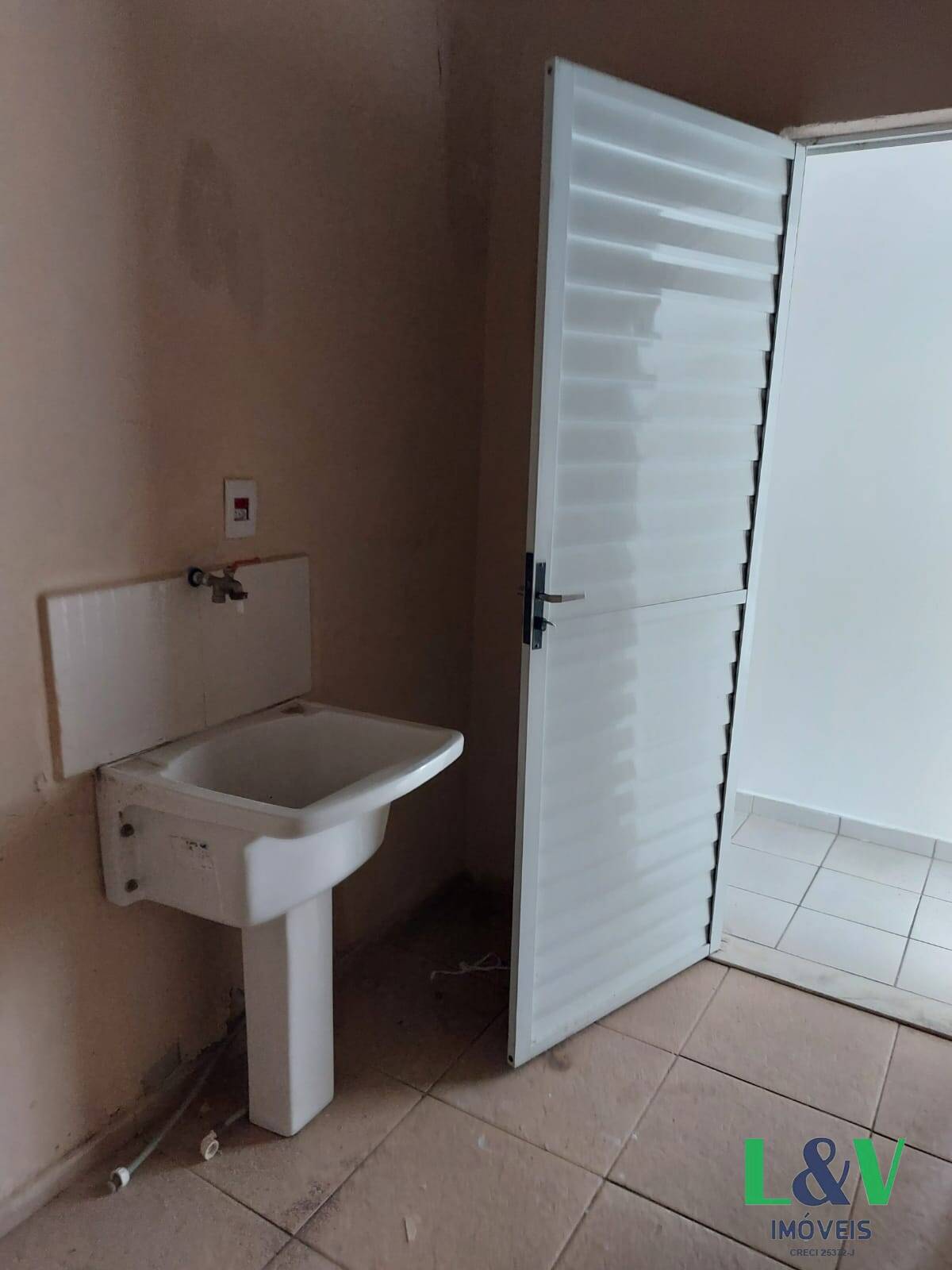 Apartamento para alugar com 3 quartos, 80m² - Foto 12