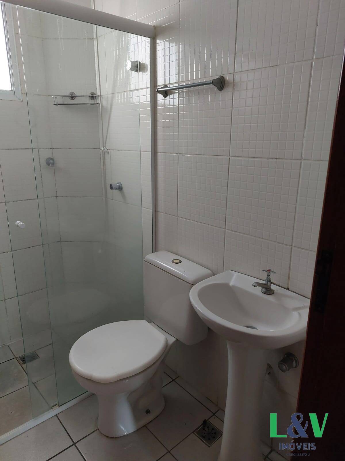 Apartamento para alugar com 3 quartos, 80m² - Foto 11