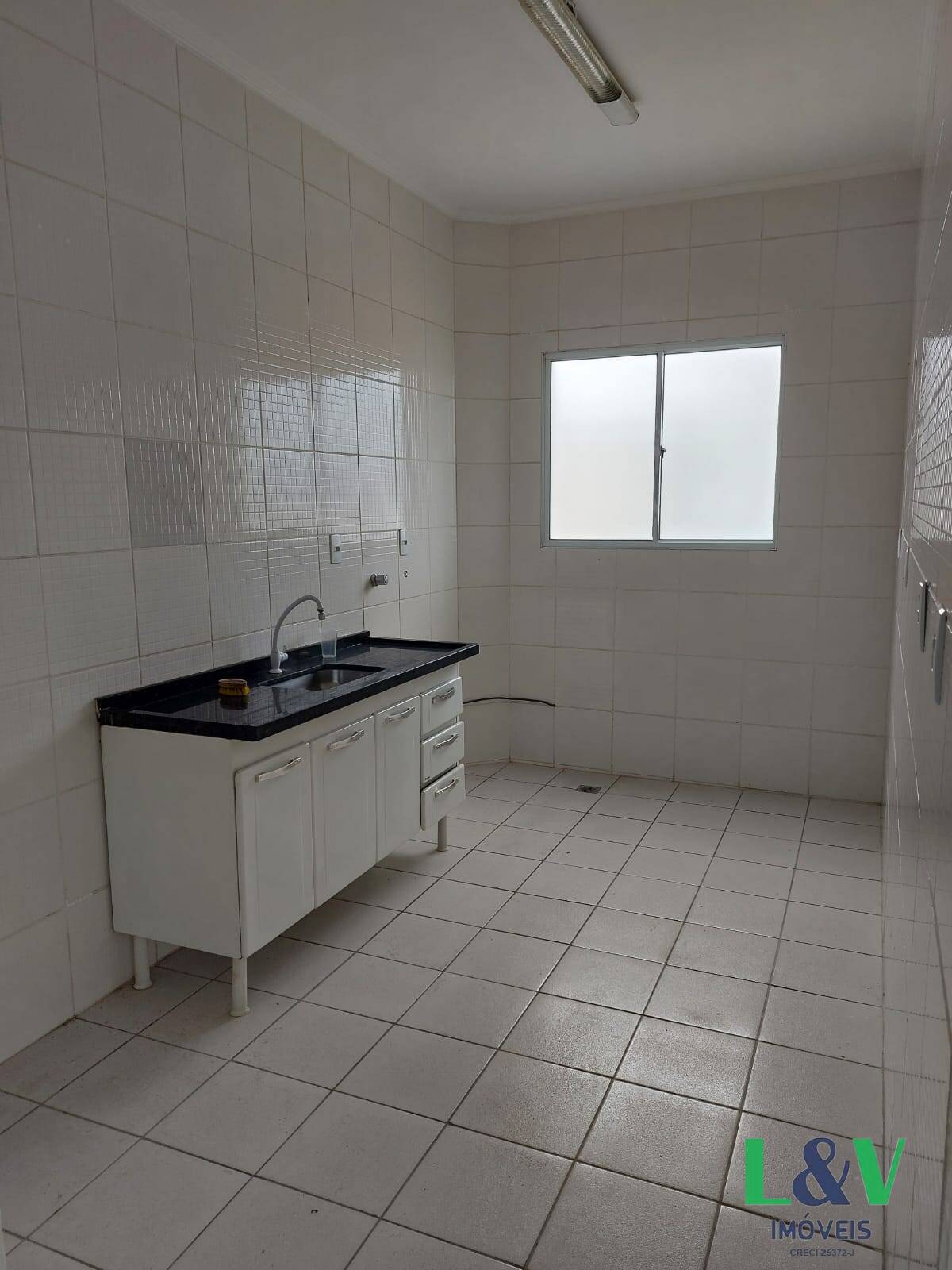 Apartamento para alugar com 3 quartos, 80m² - Foto 1