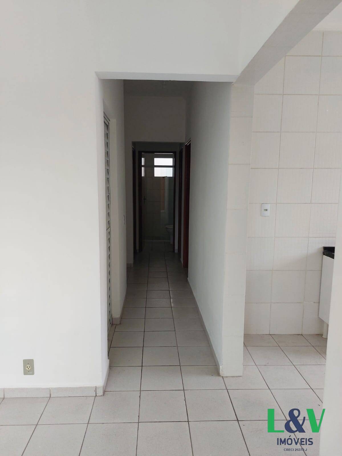 Apartamento para alugar com 3 quartos, 80m² - Foto 7