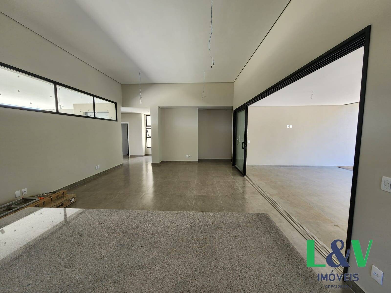 Casa de Condomínio à venda com 3 quartos, 255m² - Foto 28