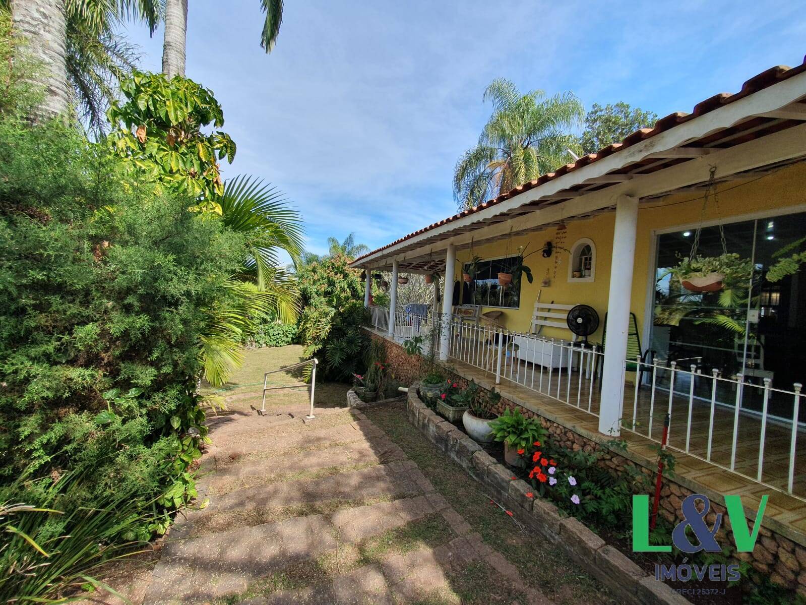 Fazenda à venda e aluguel com 2 quartos, 164m² - Foto 4