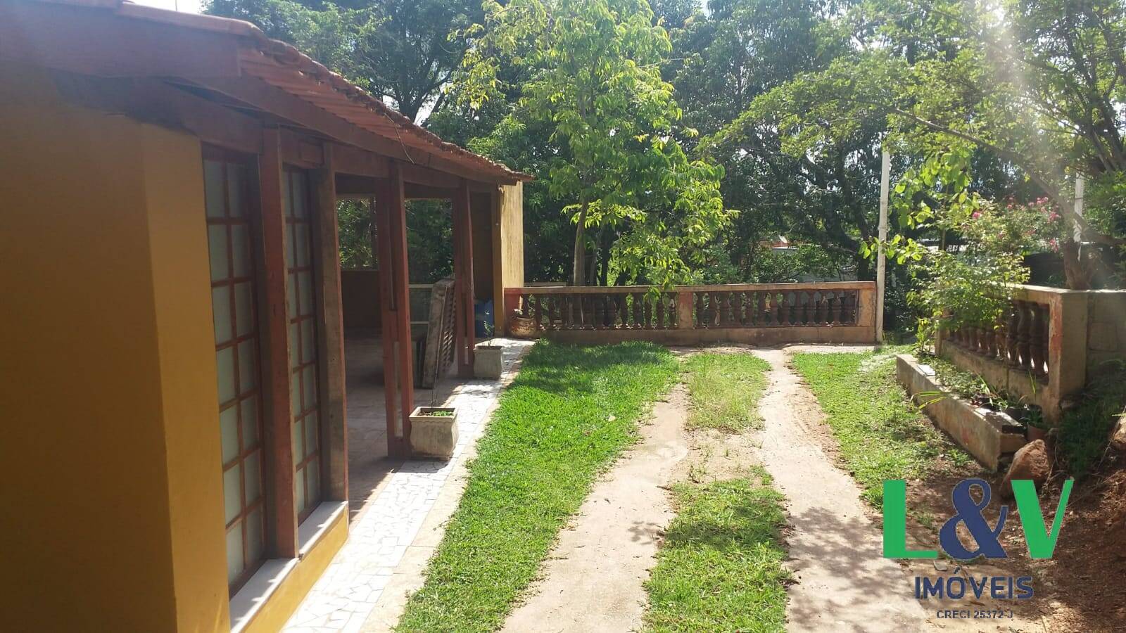 Casa à venda com 2 quartos, 1600m² - Foto 5