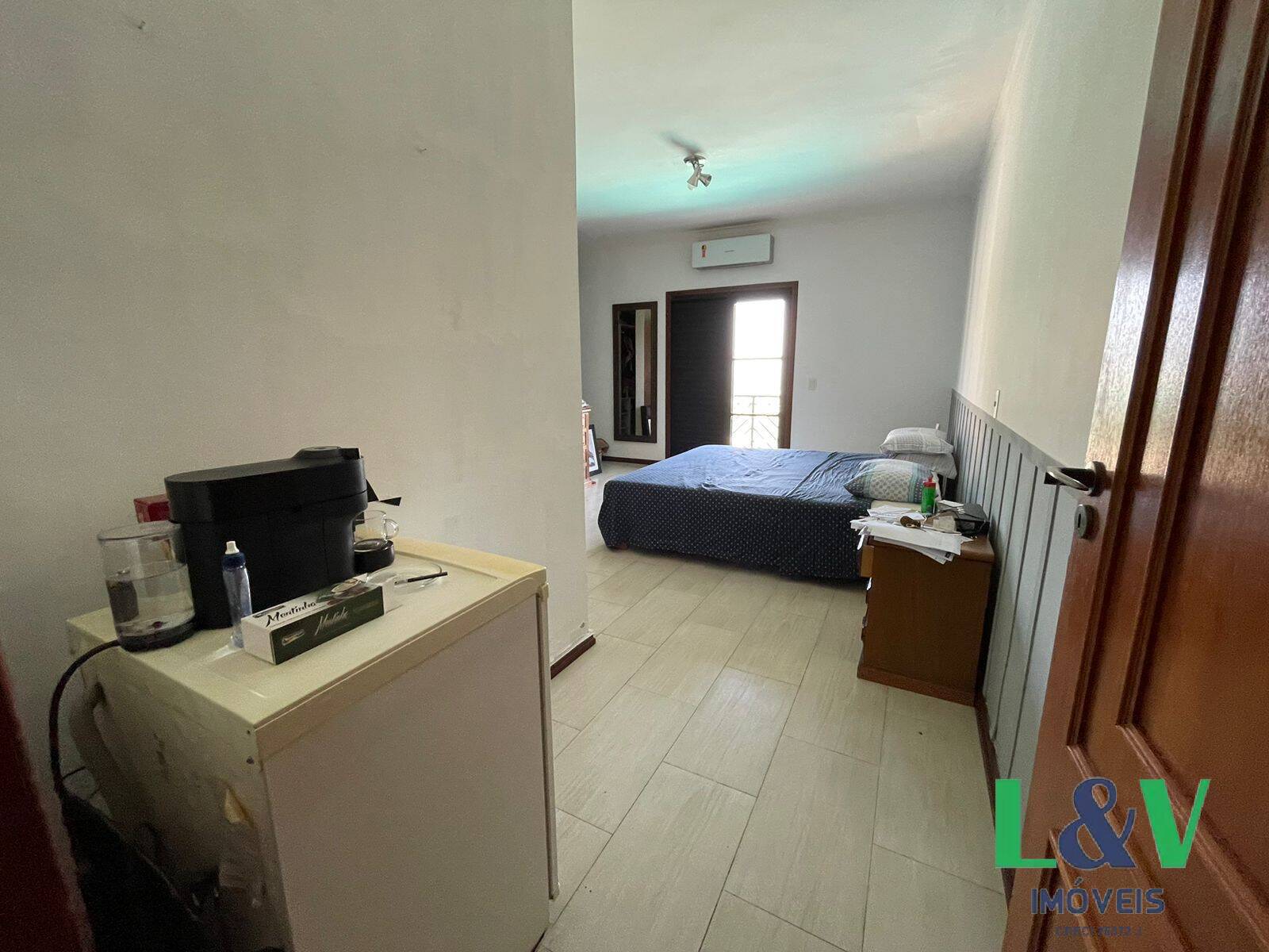 Casa à venda com 3 quartos, 270m² - Foto 14