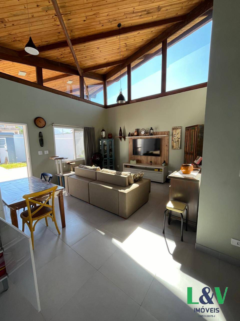 Casa à venda com 3 quartos, 250m² - Foto 14