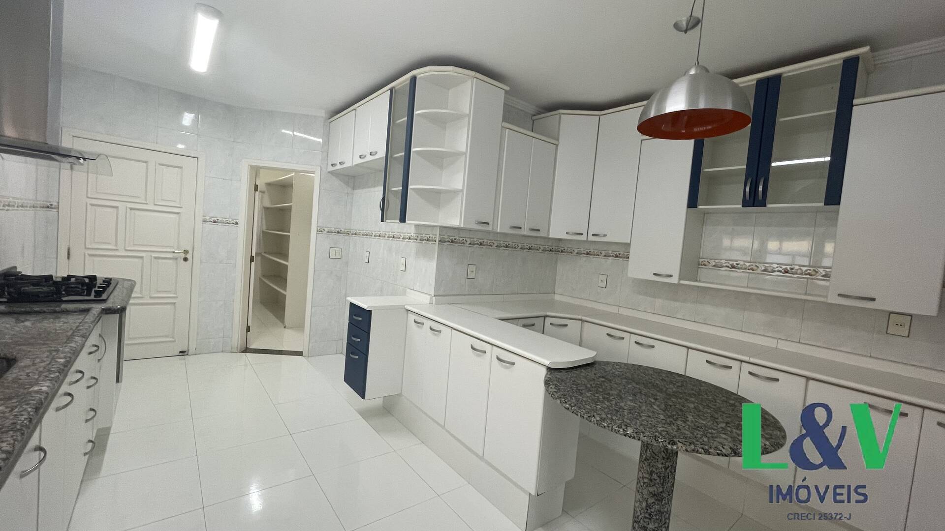 Casa à venda e aluguel com 3 quartos, 420m² - Foto 11