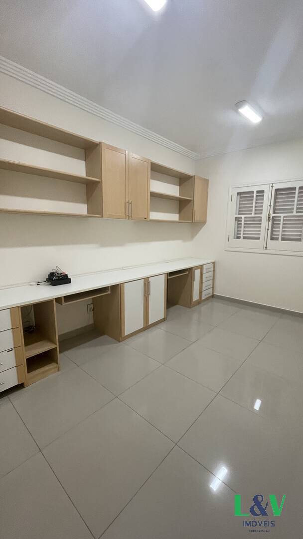 Casa à venda e aluguel com 3 quartos, 420m² - Foto 15