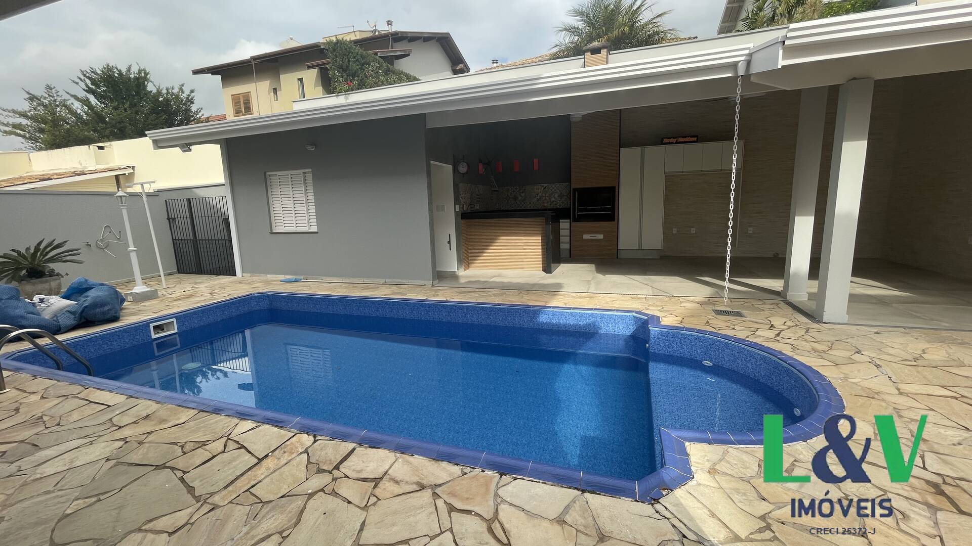 Casa à venda e aluguel com 3 quartos, 420m² - Foto 16