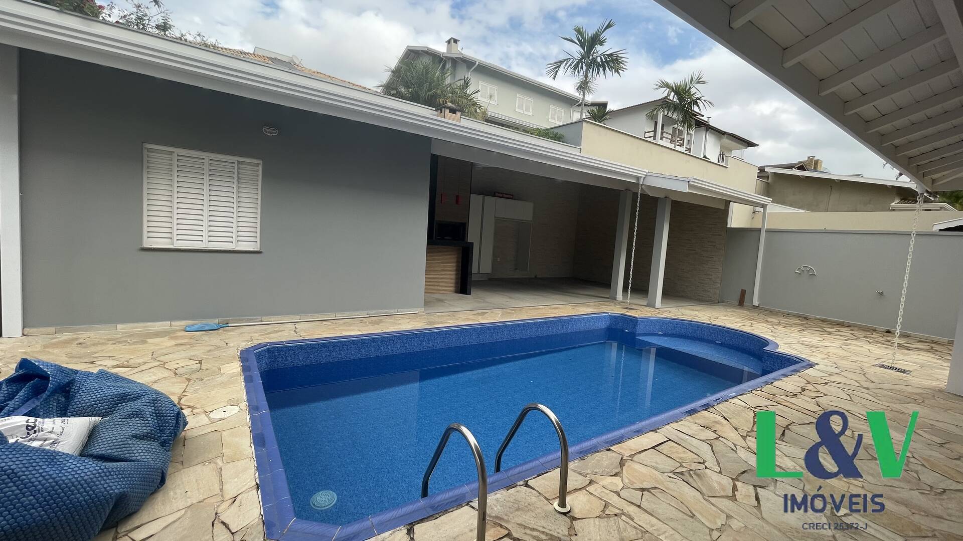 Casa à venda e aluguel com 3 quartos, 420m² - Foto 19