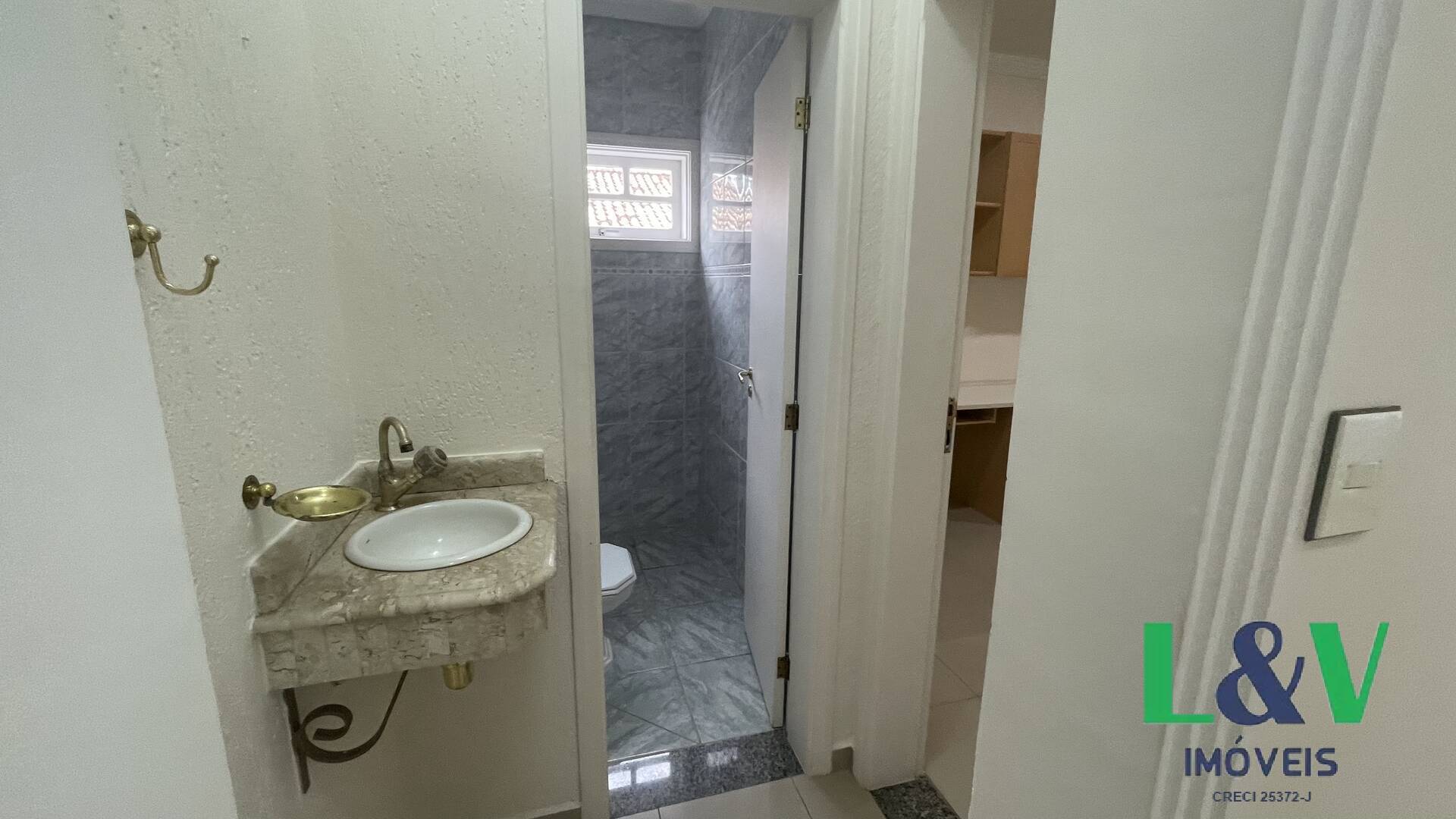 Casa à venda e aluguel com 3 quartos, 420m² - Foto 33