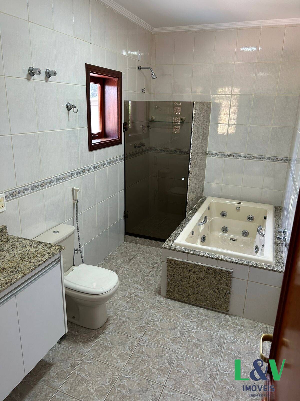 Casa à venda com 4 quartos, 300m² - Foto 22