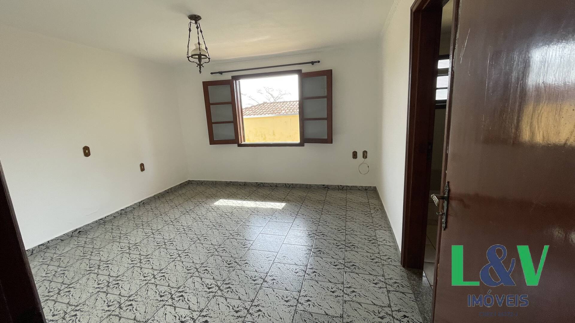 Casa para alugar com 3 quartos, 210m² - Foto 8