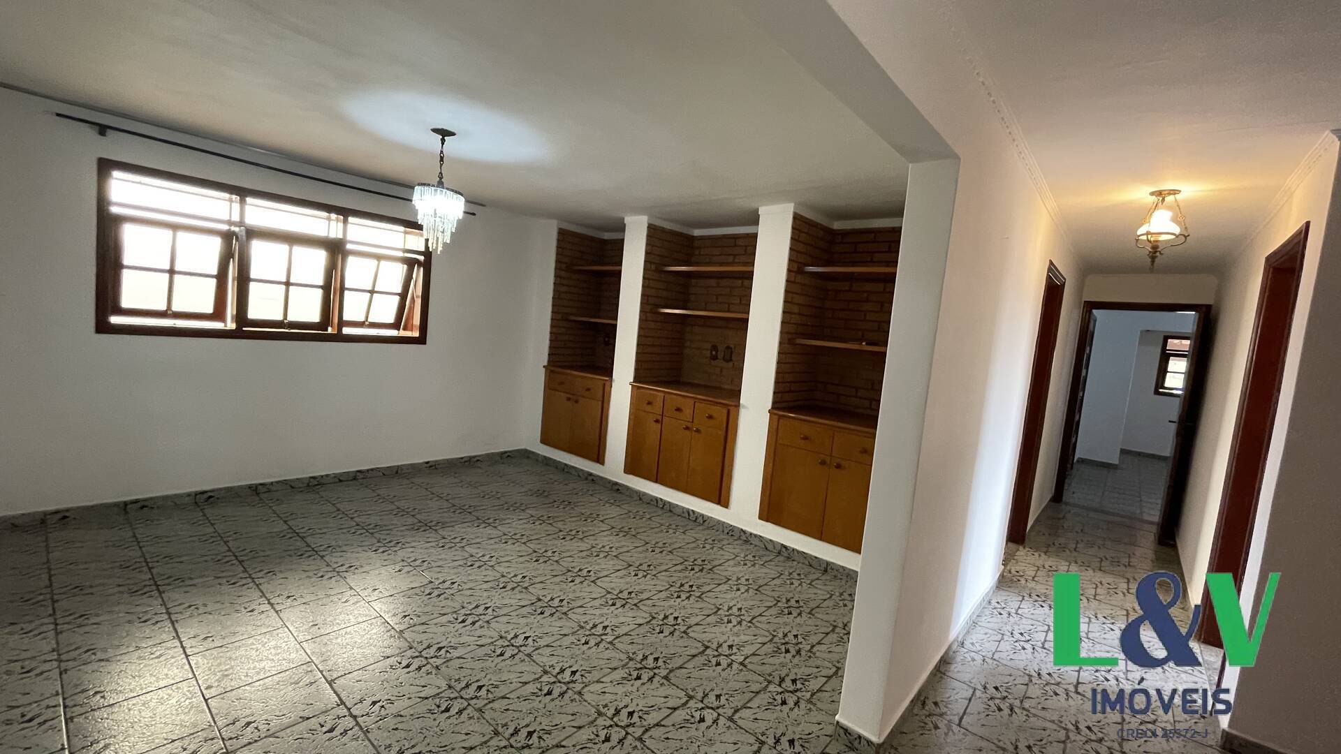 Casa para alugar com 3 quartos, 210m² - Foto 6