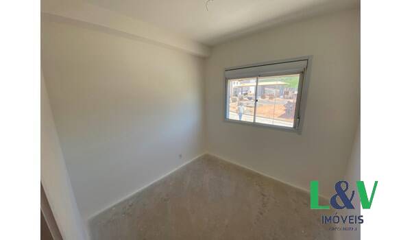 Apartamento à venda com 3 quartos, 67m² - Foto 2