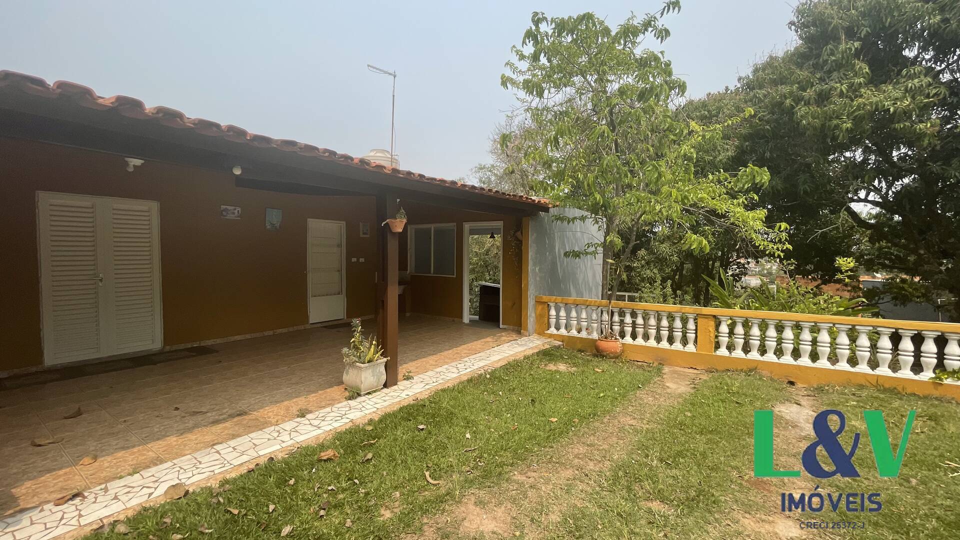 Casa à venda com 2 quartos, 1600m² - Foto 1