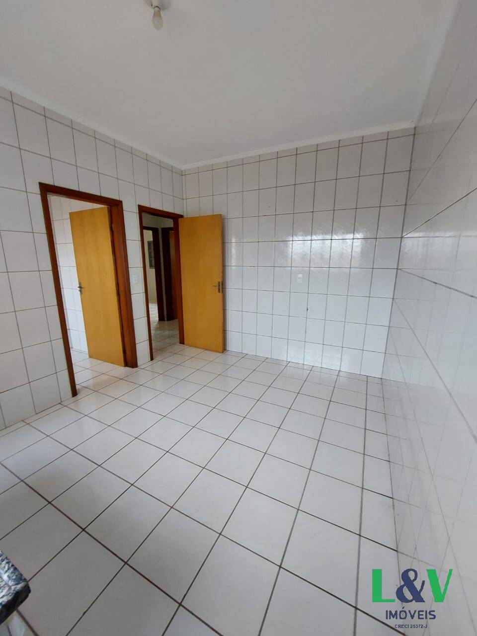 Apartamento para alugar com 2 quartos, 70m² - Foto 13