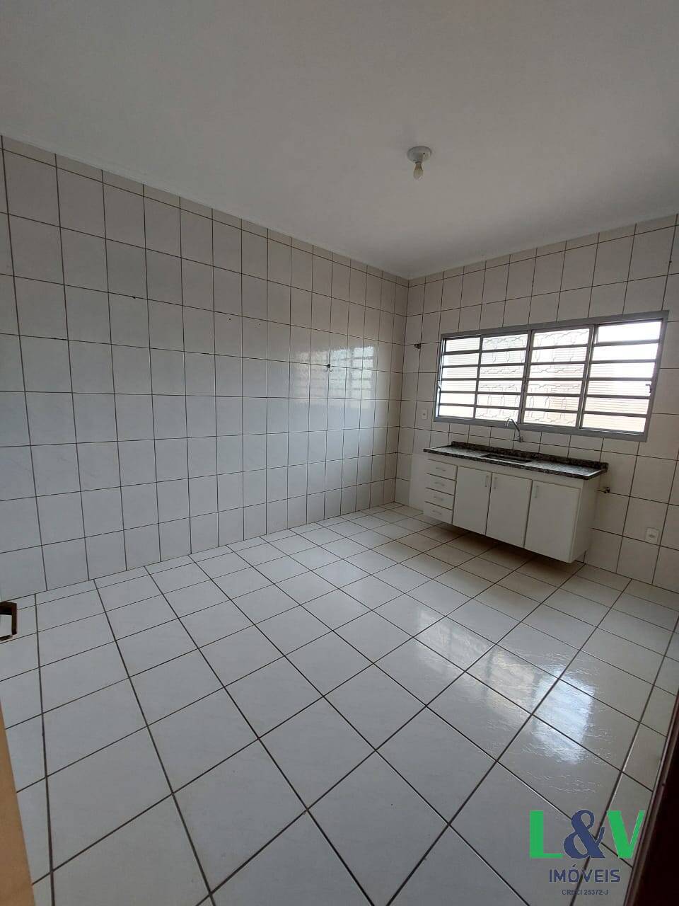 Apartamento para alugar com 2 quartos, 70m² - Foto 3