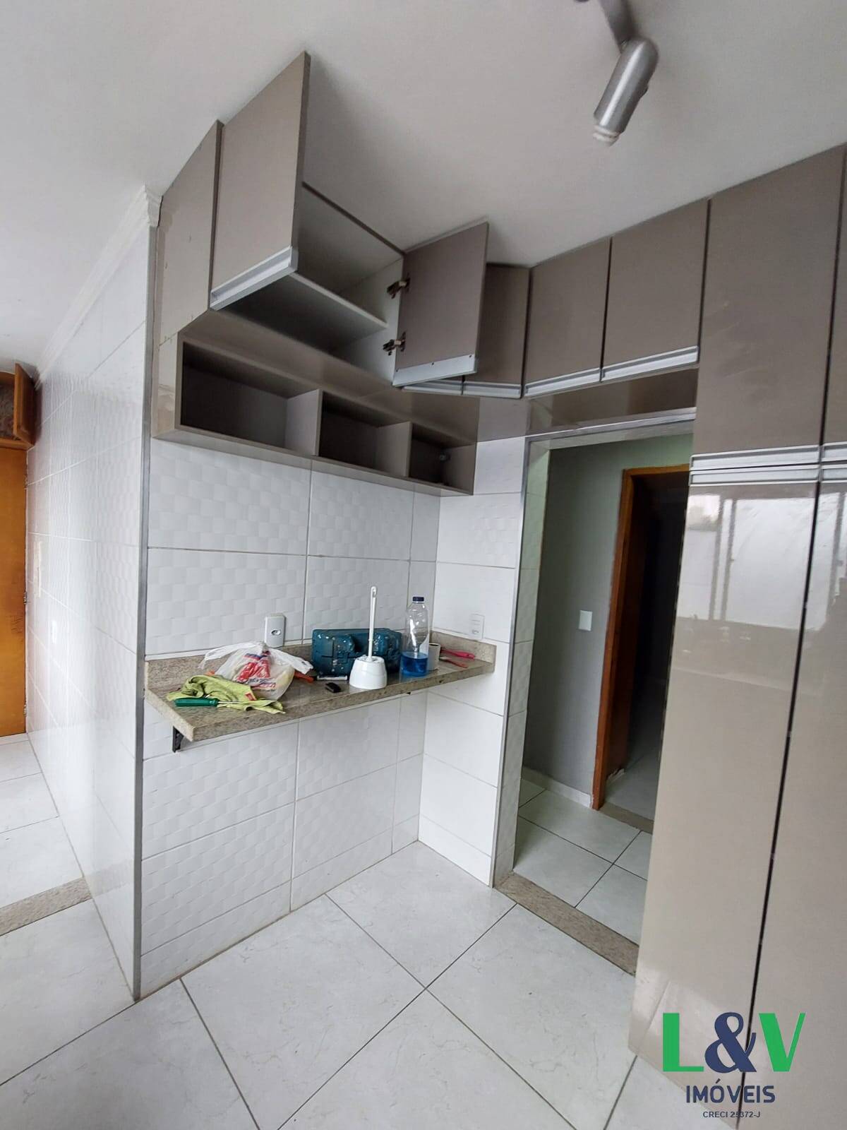 Apartamento à venda com 2 quartos, 70m² - Foto 8