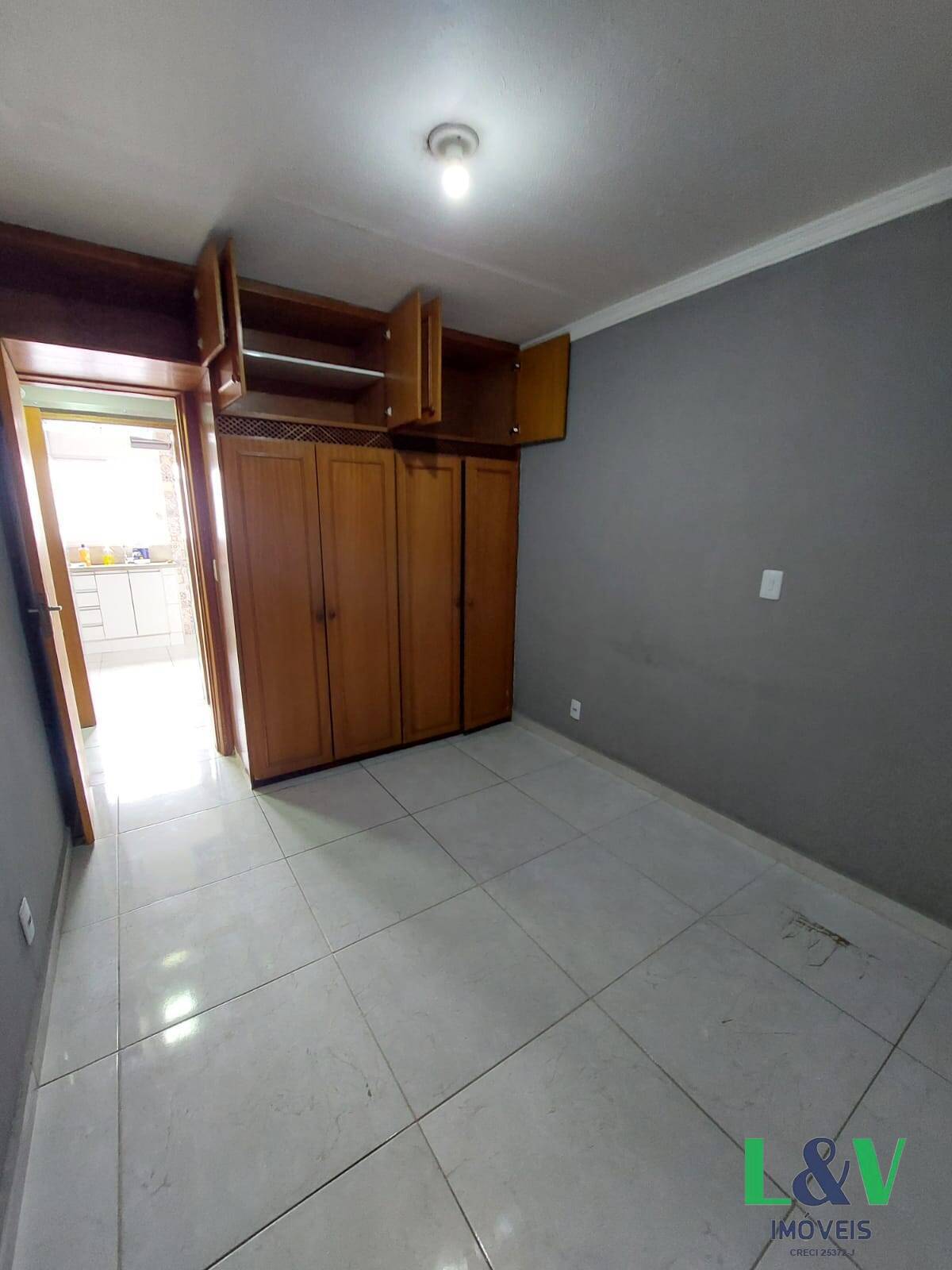 Apartamento à venda com 2 quartos, 70m² - Foto 14