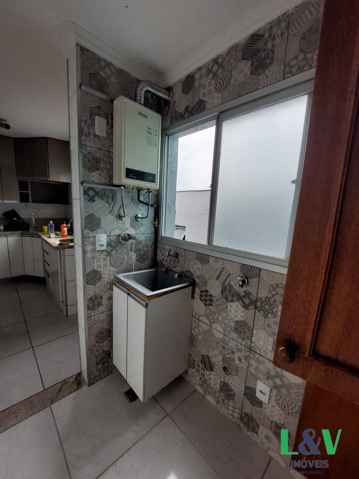 Apartamento à venda com 2 quartos, 70m² - Foto 9