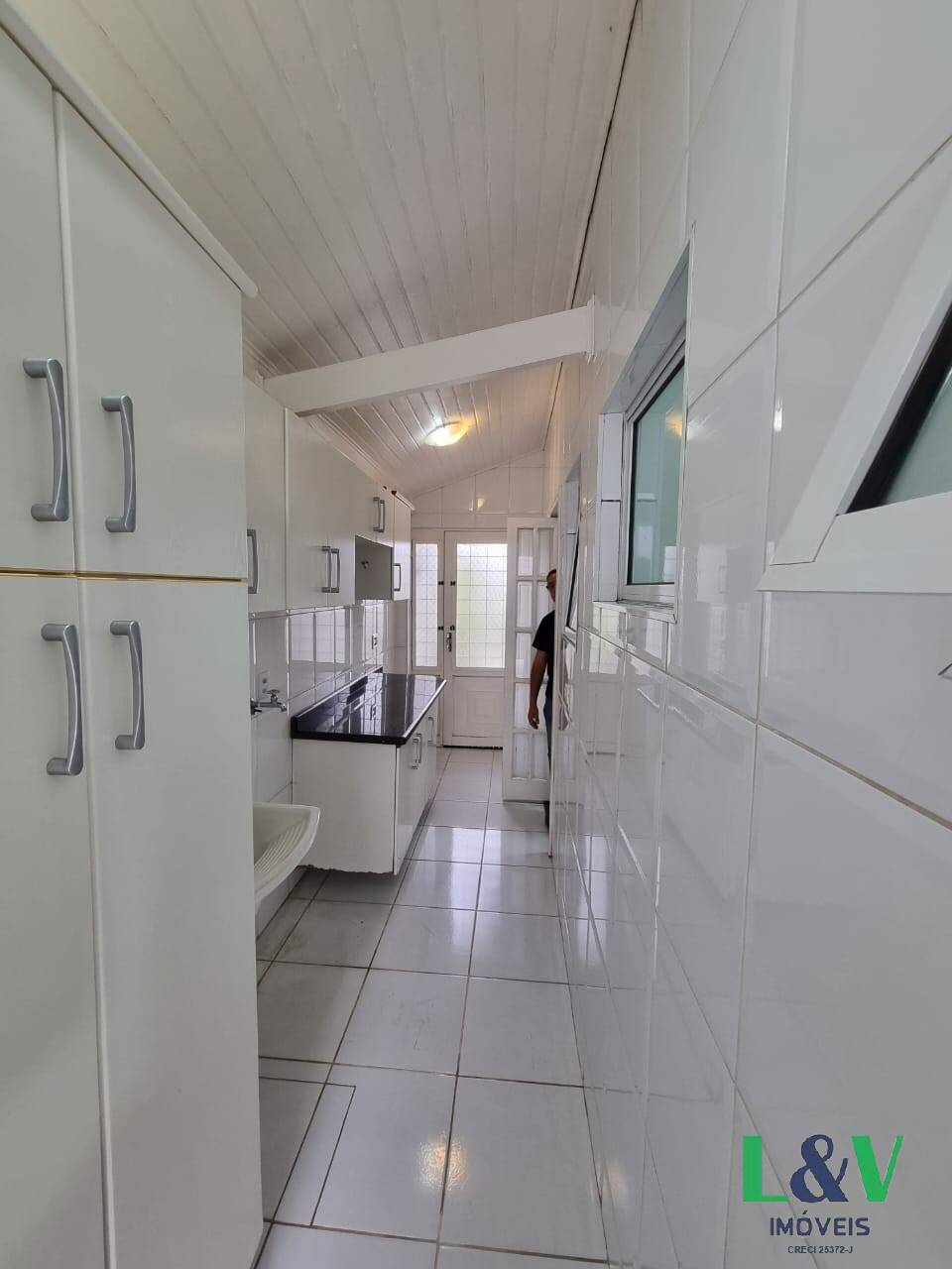 Casa de Condomínio para alugar com 3 quartos, 190m² - Foto 6