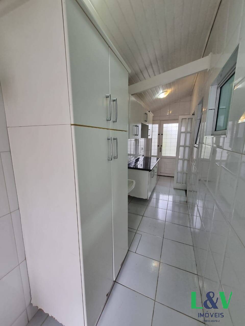 Casa de Condomínio para alugar com 3 quartos, 190m² - Foto 10