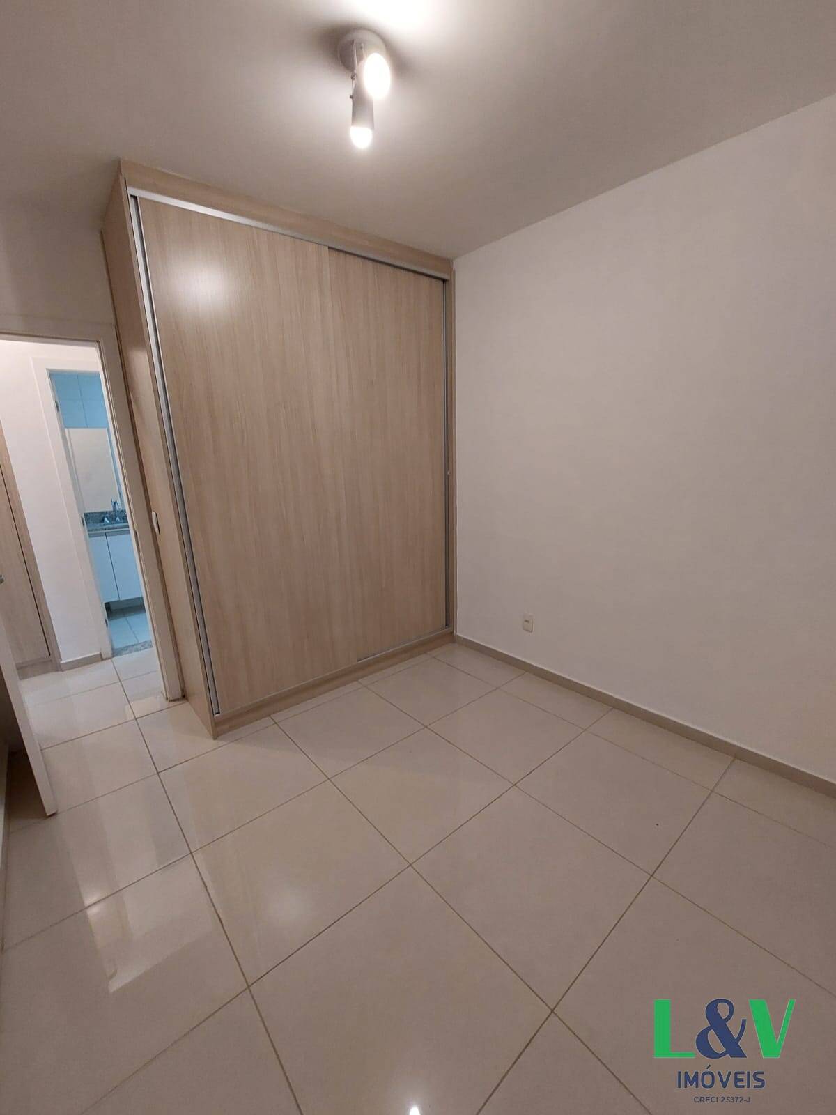 Apartamento para alugar com 3 quartos, 96m² - Foto 32