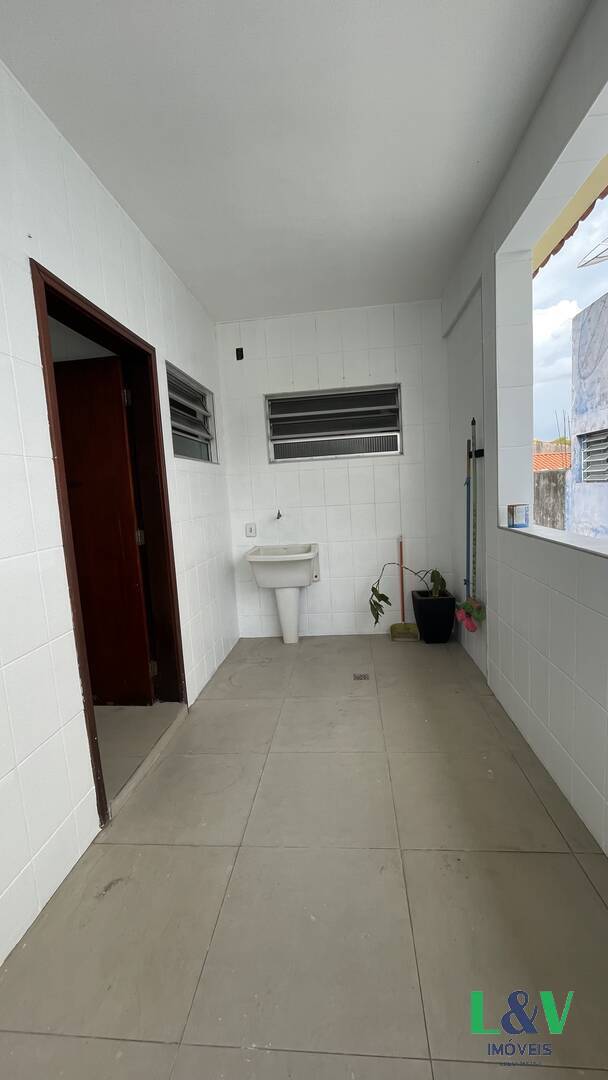 Apartamento para alugar com 3 quartos, 100m² - Foto 16