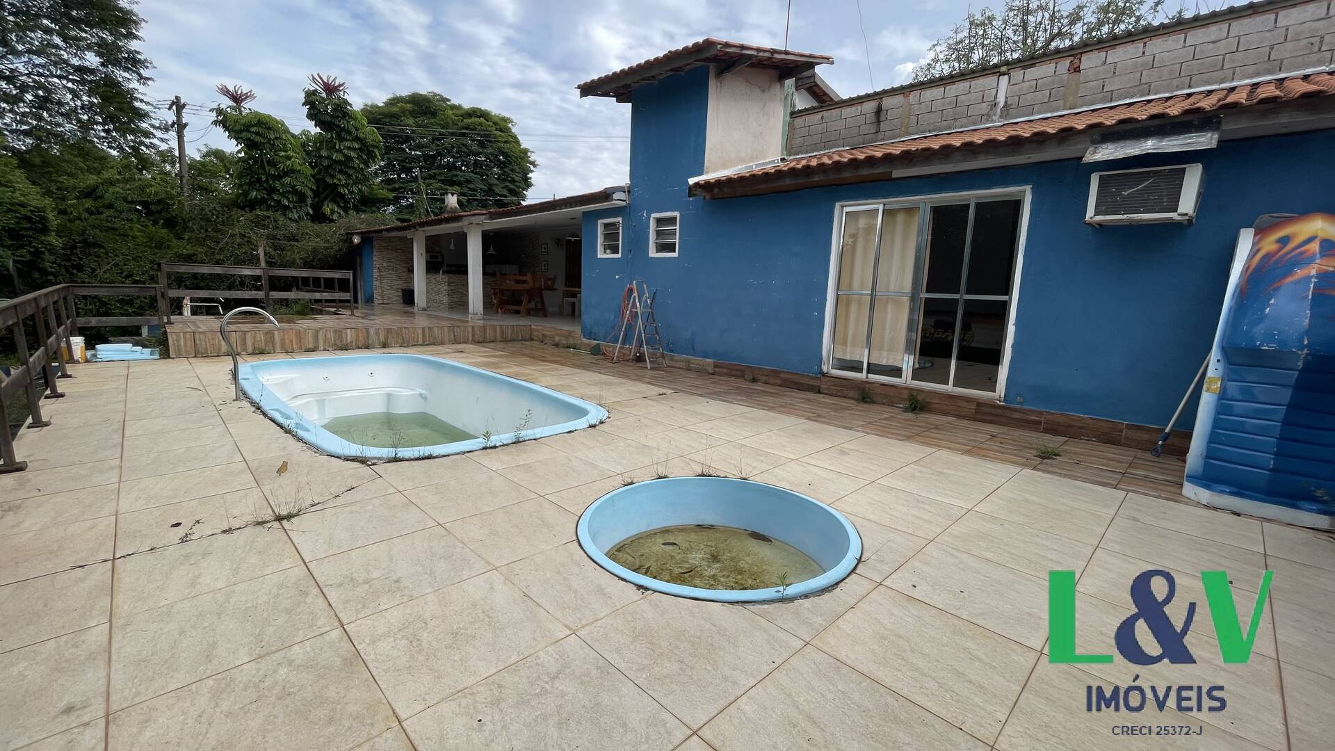 Fazenda à venda com 1 quarto, 50m² - Foto 1