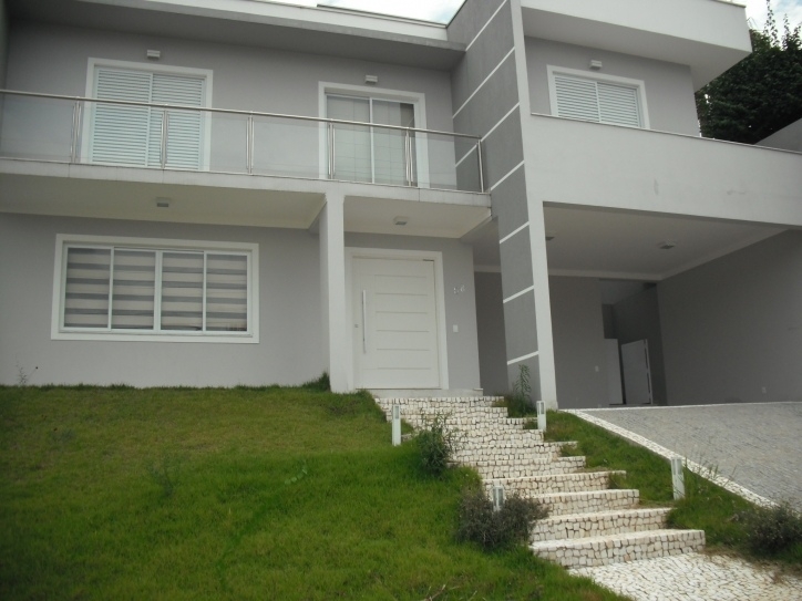 Casa à venda com 3 quartos, 300m² - Foto 1