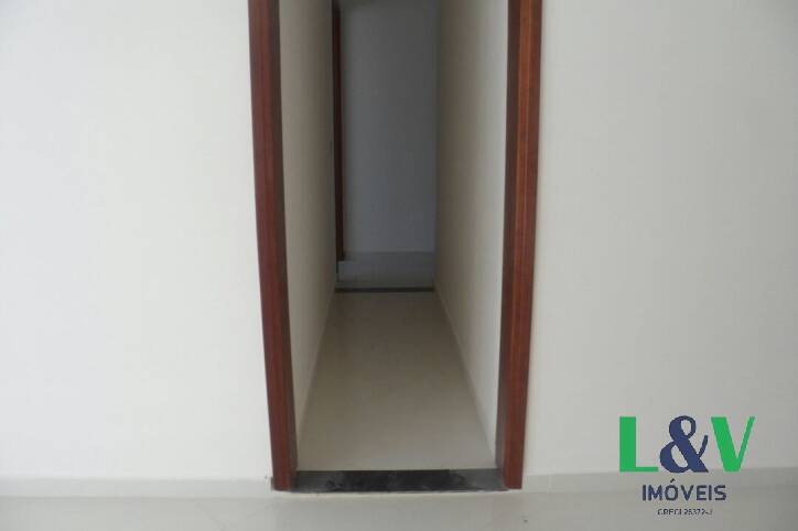 Sobrado à venda com 4 quartos, 250m² - Foto 2